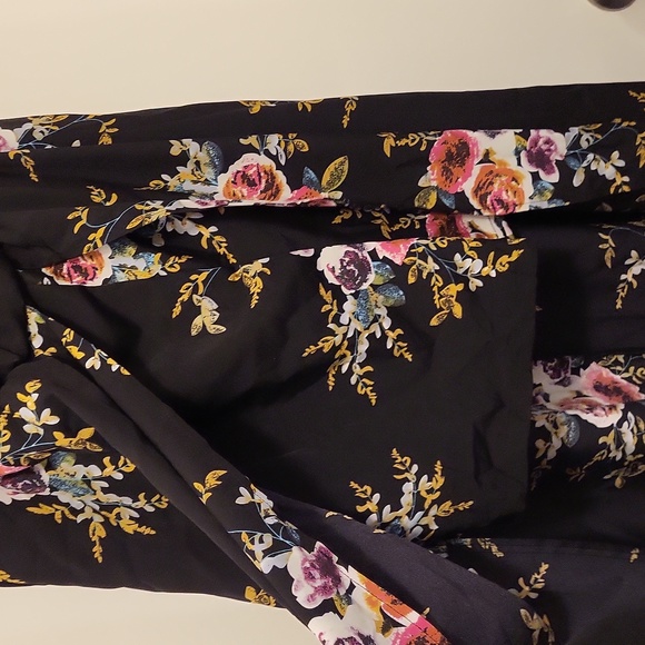 Shein Curve Romper 1XL Black and Floral - Picture 3 of 9